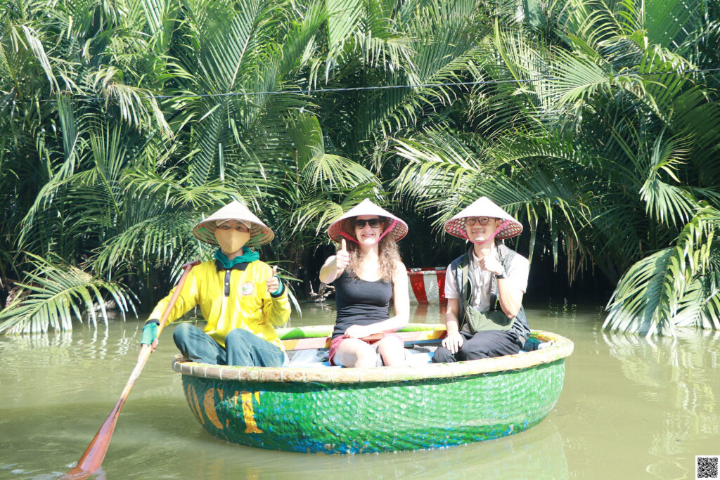 Basket boat in Bay Mau coconut village